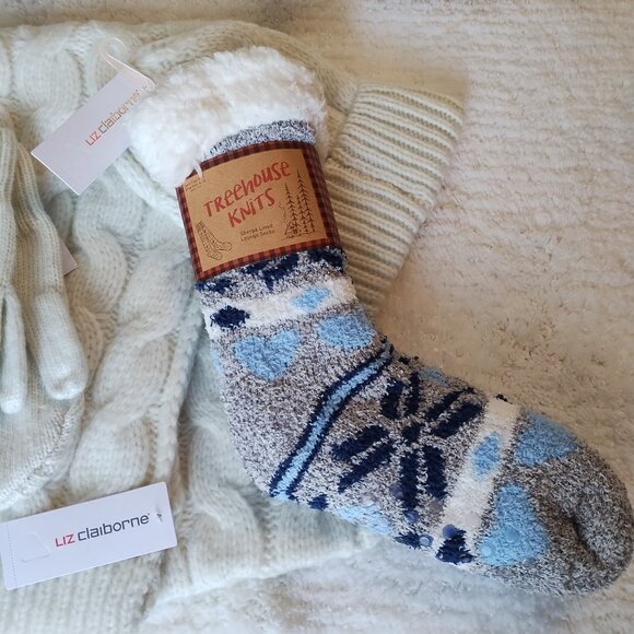 Liz Claiborne 3pc. Set with Free Gift!! - Picture 5 of 9